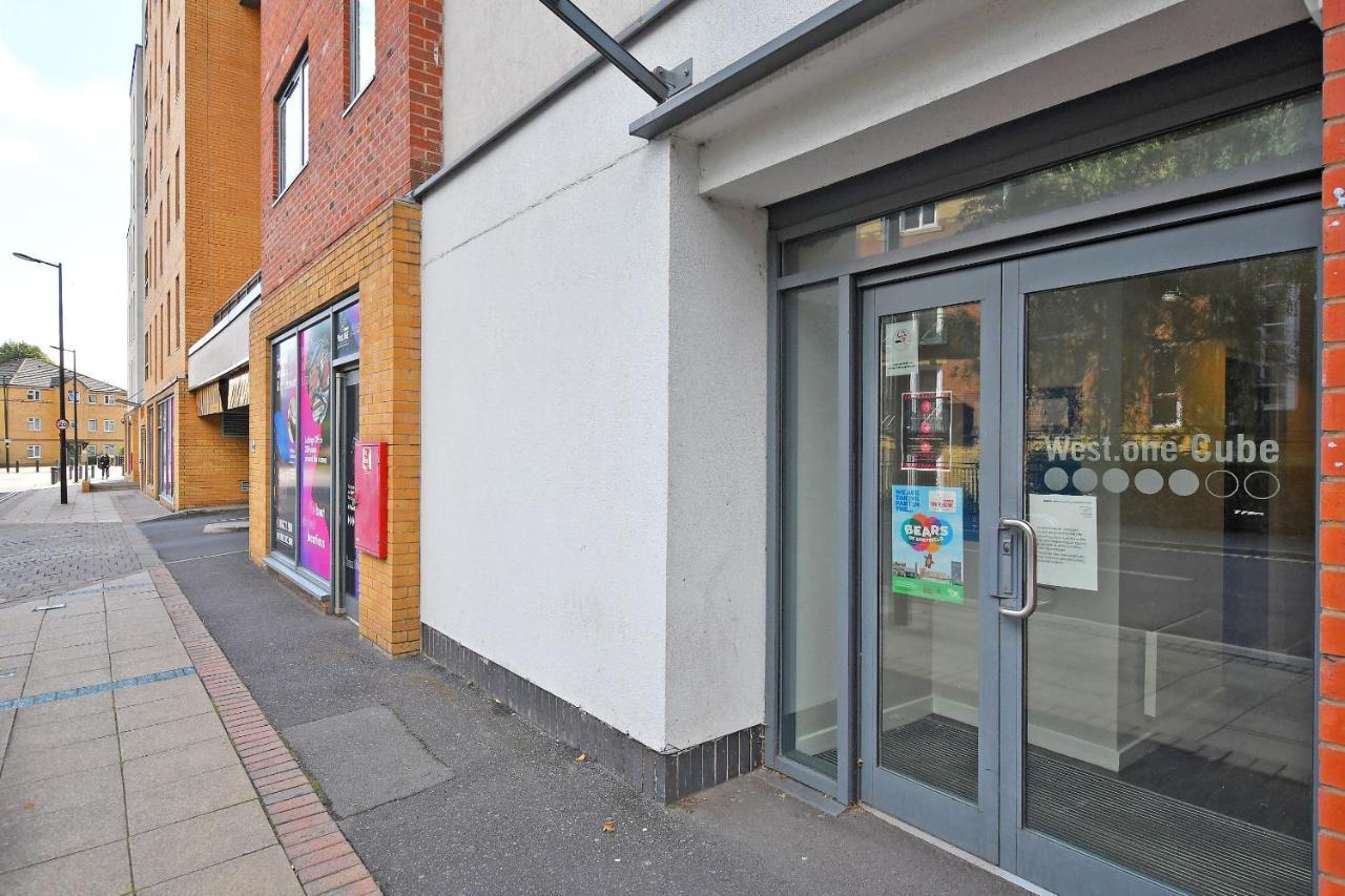 City Centre Modern Studio Apartment - Westone Free Wifi, Gym Access, Netflix Sheffield Exterior foto